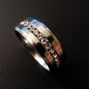 Silver stainless steel rhinestone wedding ring